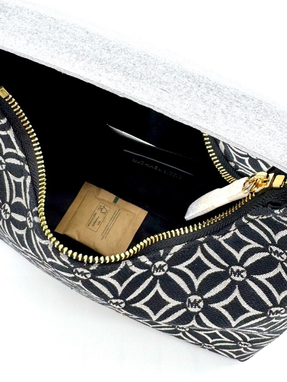 Michael Kors Ember Small Logo Jacquard Messenger Bag Black - Picture 5 of 7